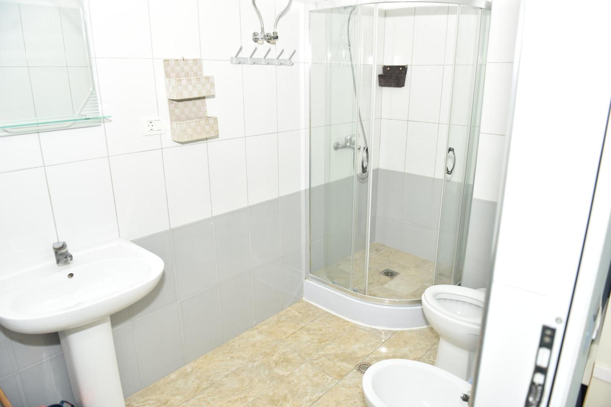 Hotel Termal Peshkopia Kültér fotó