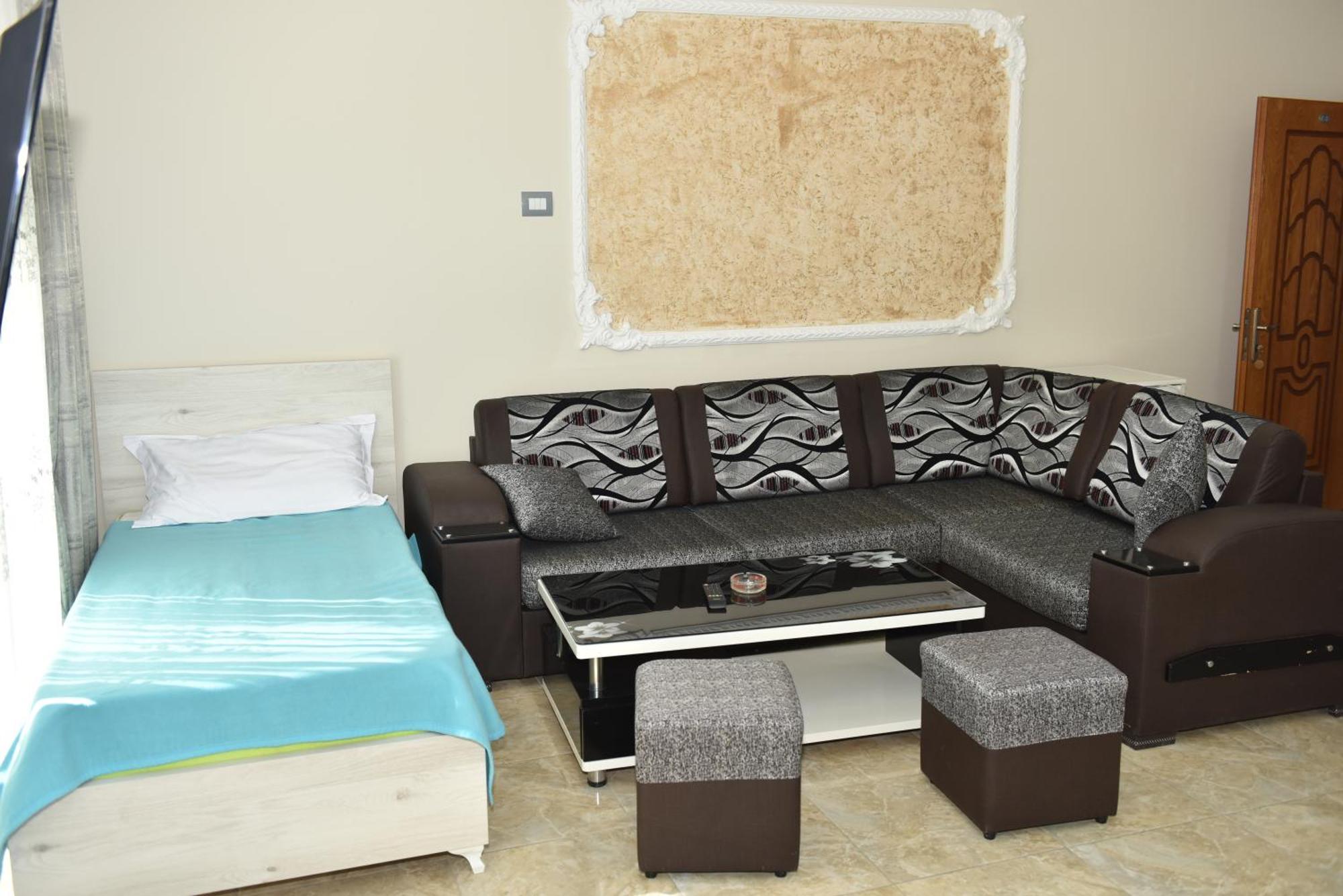 Hotel Termal Peshkopia Kültér fotó