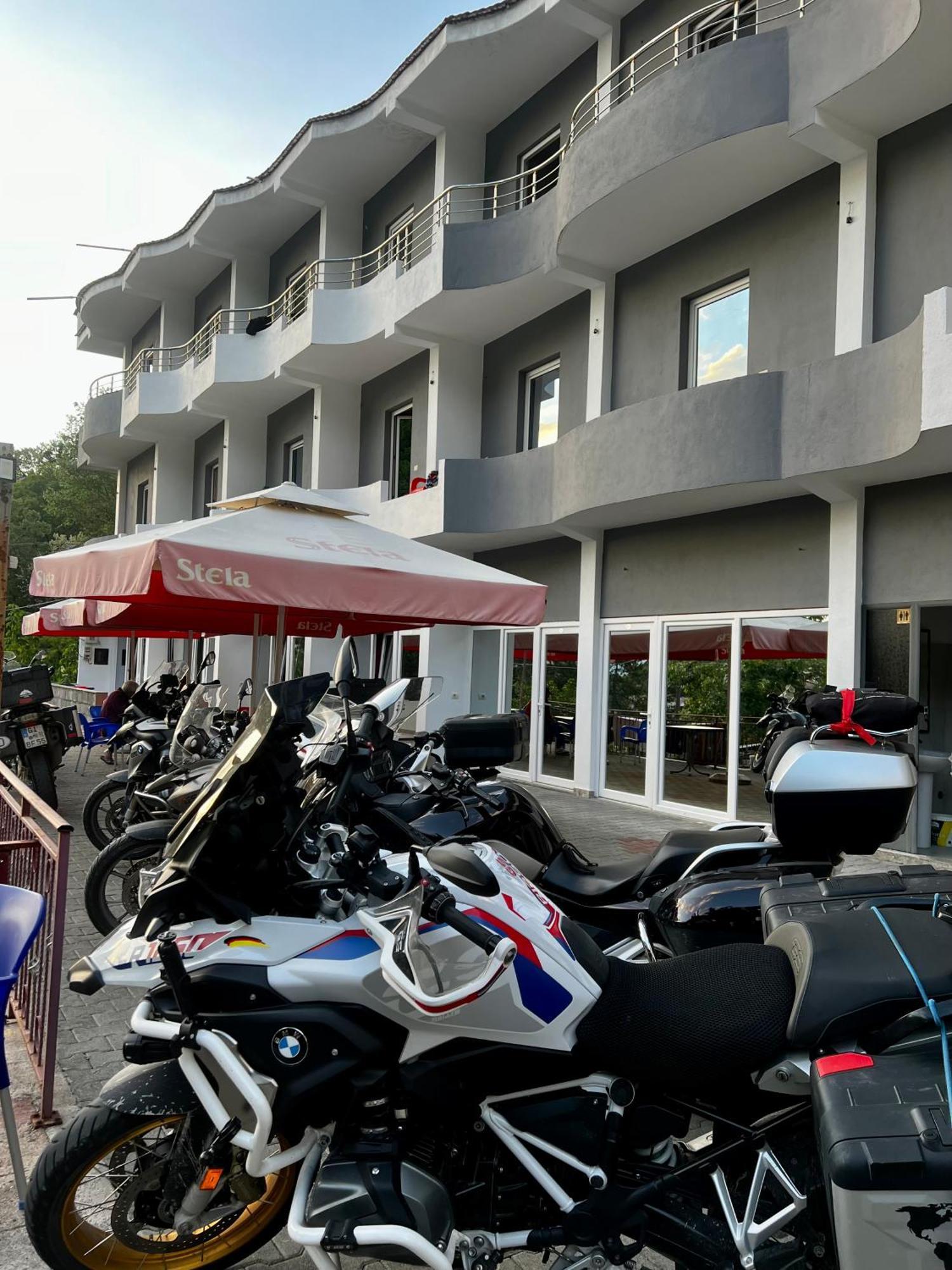 Hotel Termal Peshkopia Kültér fotó